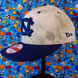 North Carolina Tarheels - Tropical Adjustable Cap - New Era - Super Clean - NCAA